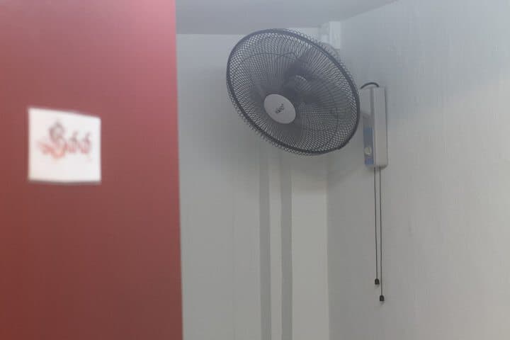 Step Inn Guest House photo 4