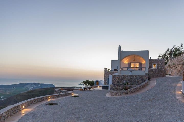 Enastron Suites photo 3