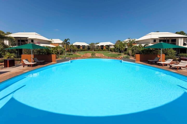 Oaks Cable Beach Resort photo 5