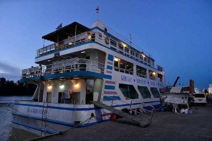 The Port Hostel by Suwatchai photo 4