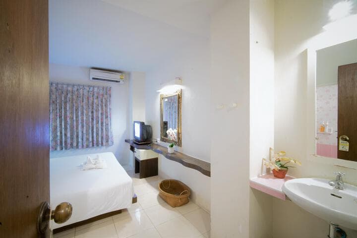Khaosan Holiday Guesthouse photo 2