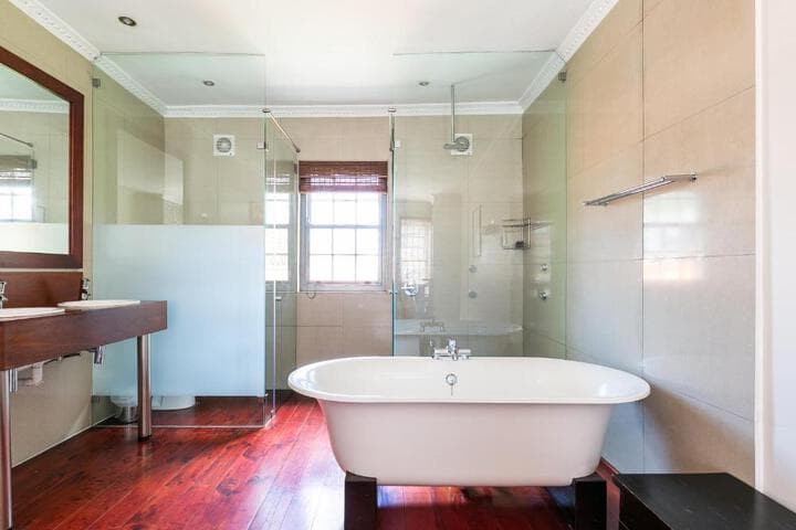 The Charles Cafe & Guesthouse photo 2