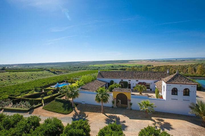 Benacazon destination view