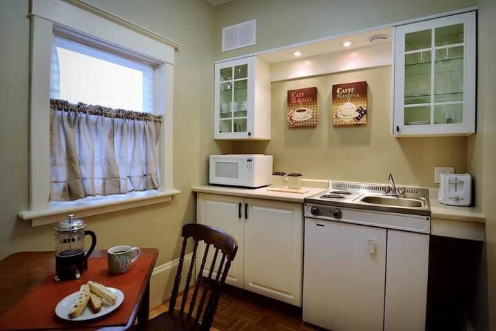 Parker House Suites photo 2