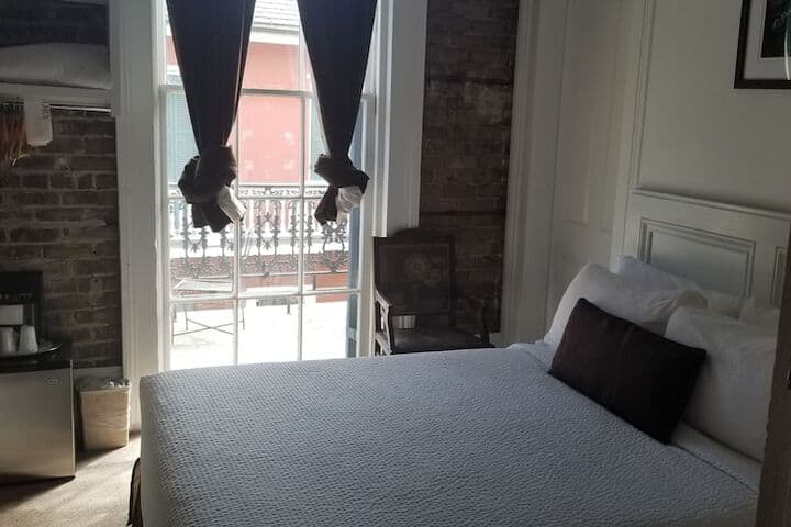 Lafitte Hotel & Bar photo 5
