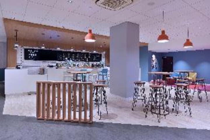Travelodge Gatwick Airport Central photo 3