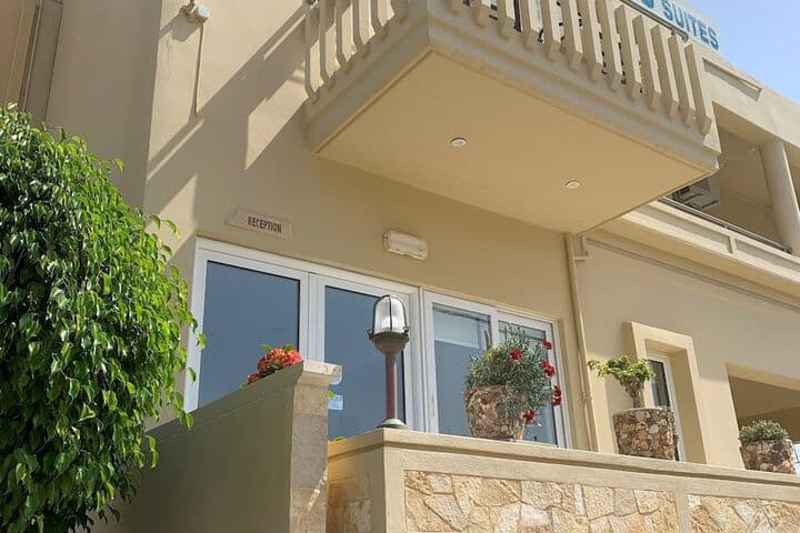 Ermis Suites photo 4
