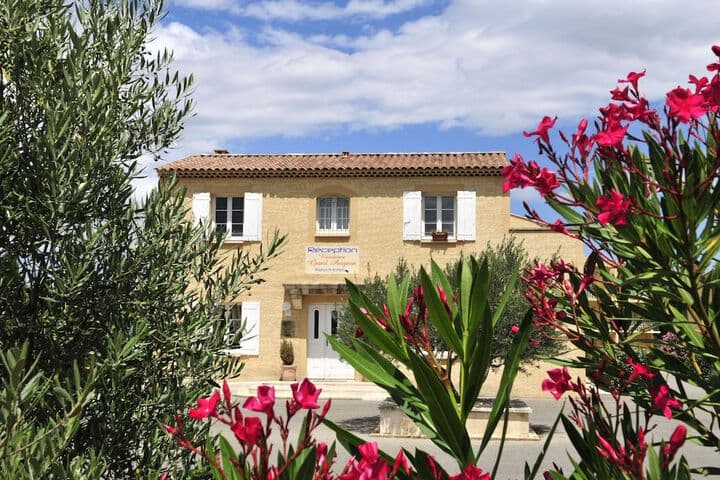 ResidHotel Golf Grand Avignon photo 3
