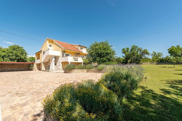 Villa Basil photo 5