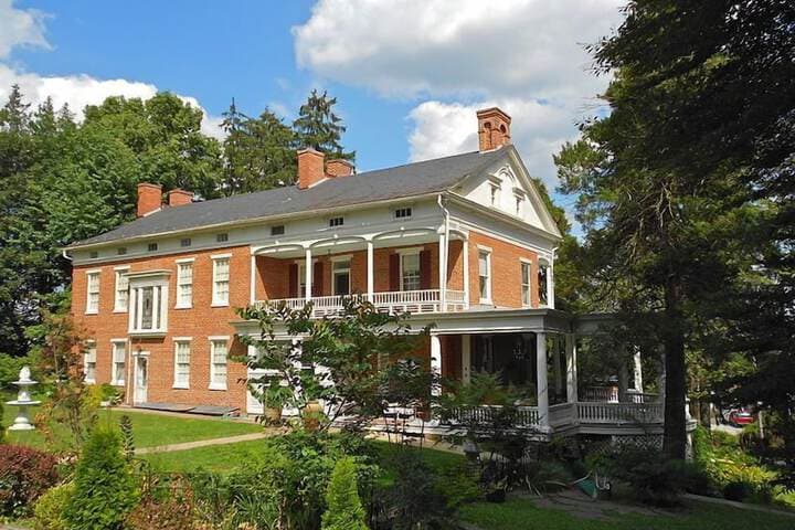 Emig Mansion photo 3