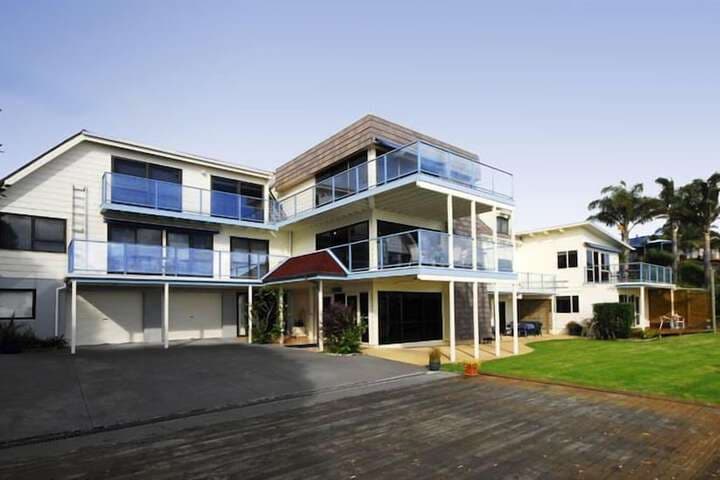 By the Bay Beachfront Apartments photo 2