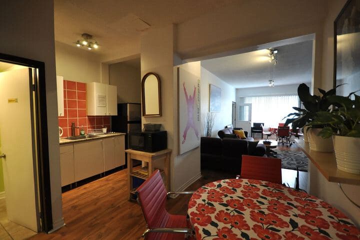 Barefoot Inn photo 3