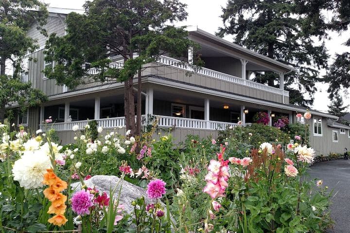Friday Harbor Grand B&B photo 2