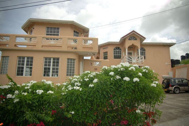 La Heliconia photo 3