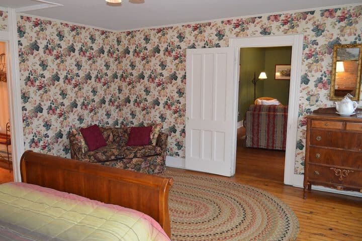 Canal Side Inn photo 4
