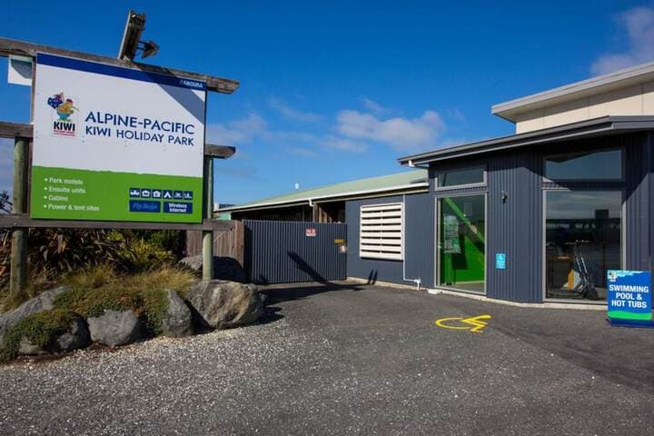 Alpine pacific Holiday Park photo 5