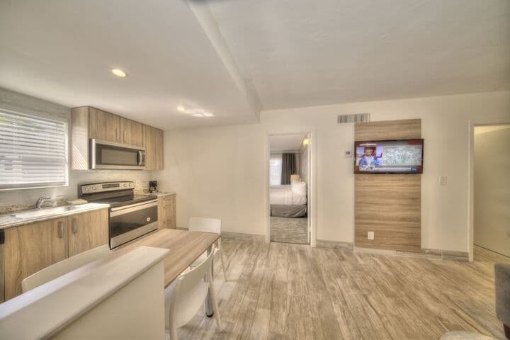 Riverside Apartments by The Beach photo 5