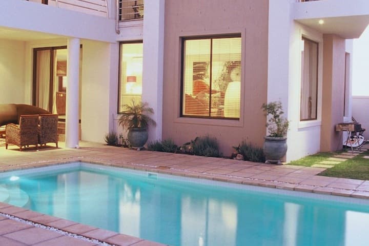 Atlantic Waves Guest House photo 5