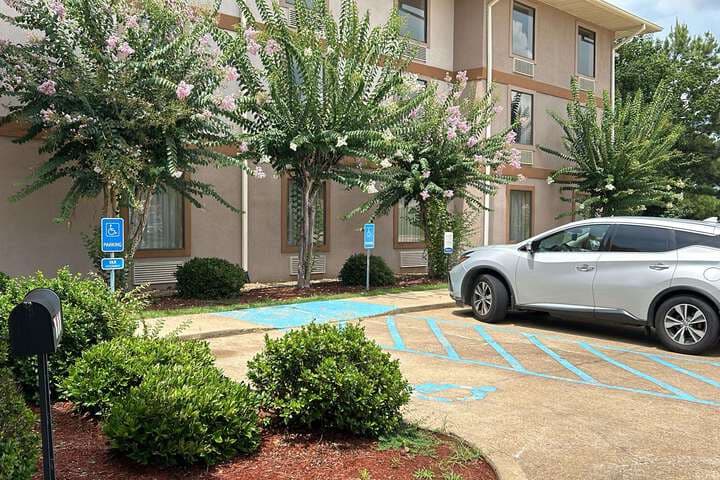SureStay by Best Western Pearl Jackson Airport photo 2