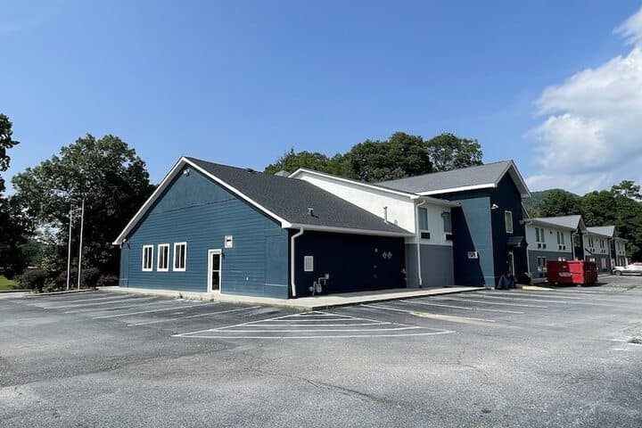 Clarion Pointe Dillard near Blue Ridge Mountains photo 4