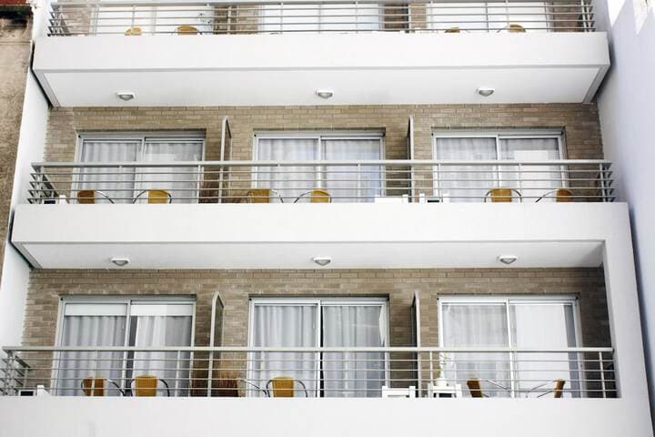 Arenales Suites photo 2