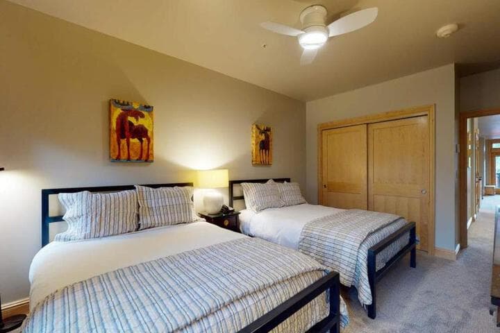 Lion Square Lodge photo 5