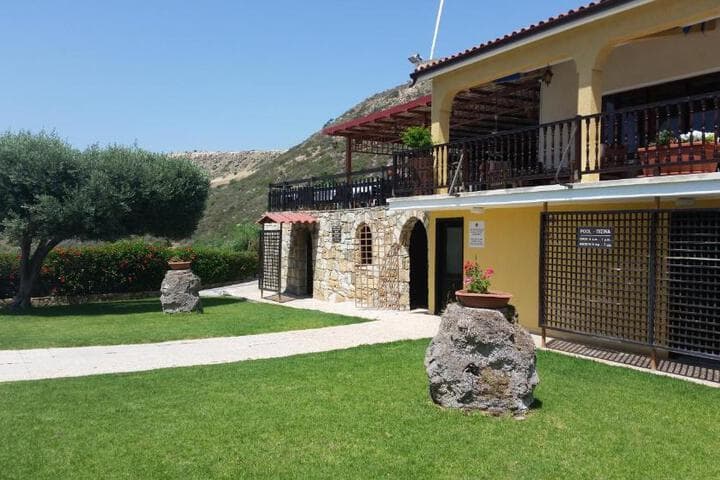 Pelekanos Apartments photo 3