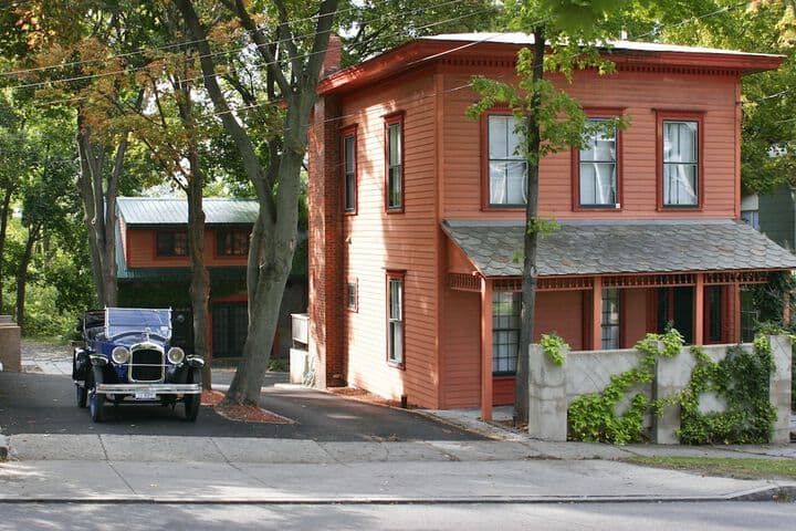 Inn on Columbia photo 2