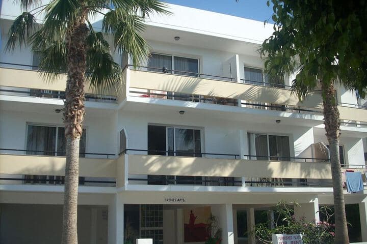 Irenes Apartments photo 2