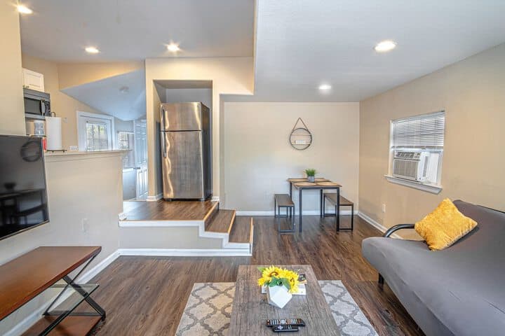 Remodeled Guest House Near Downtown / military Base photo 3
