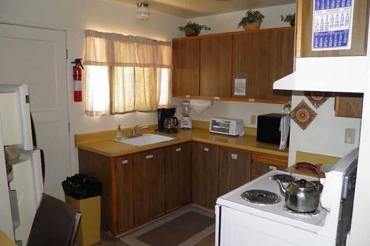 1470 Murietta Drive photo 3