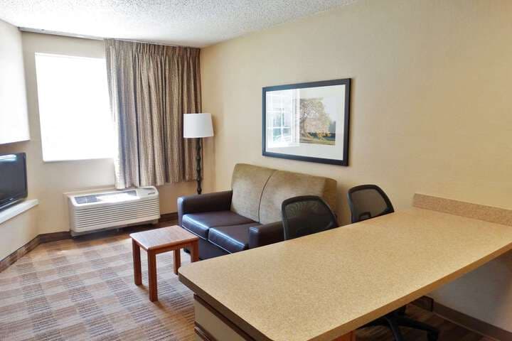 Extended Stay America Suites Raleigh Northeast photo 5