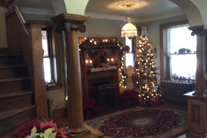 Wakamow Heights Bed & Breakfast photo 5