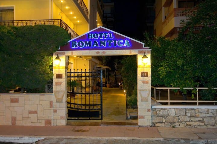 Romantica Hotel photo 2