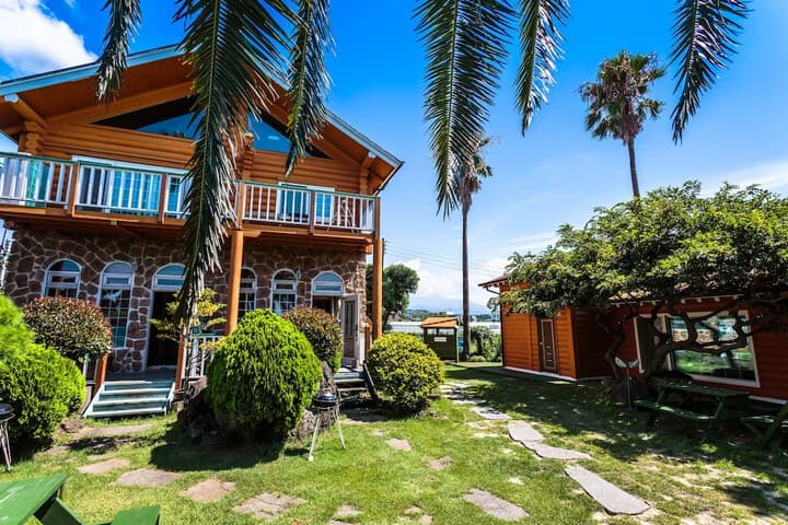 Ocean Log Pension photo 2
