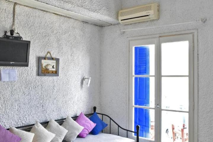 Mantos Rooms photo 5