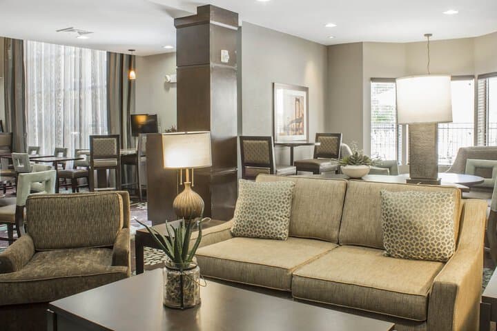 Staybridge Suites Jacksonville Camp Lejeune Area an IHG Hotel photo 2