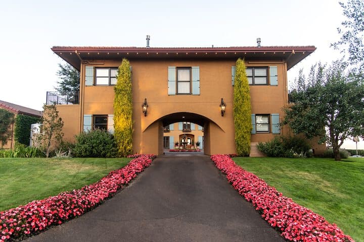 Black Walnut Inn & Vineyard photo 3