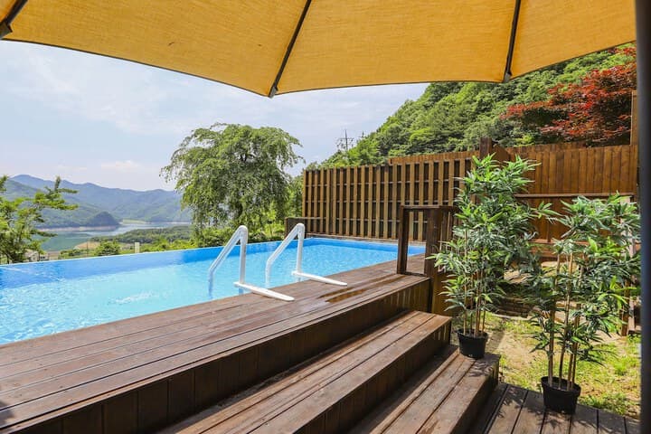 Penatess Pool Villa photo 3