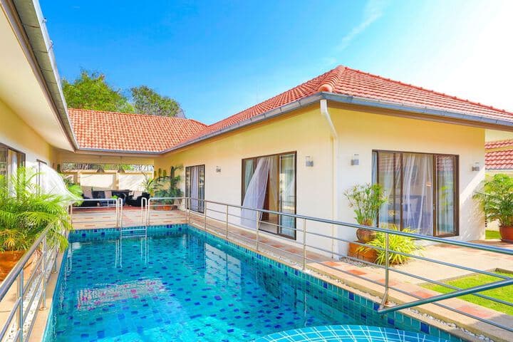 Tortuga Villas Pattaya photo 3