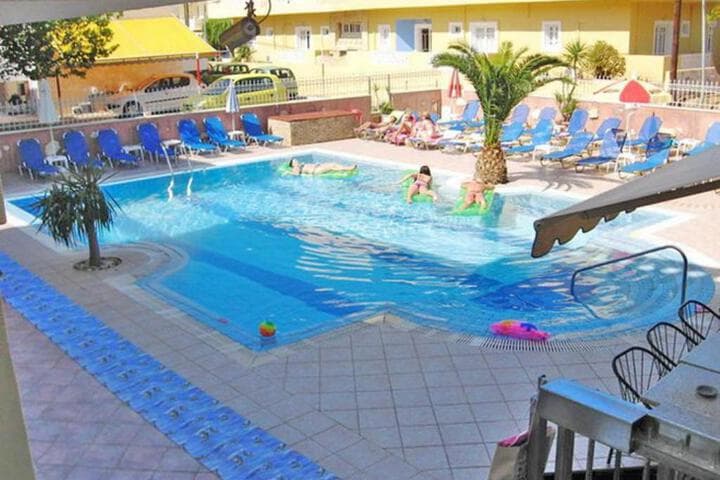 Semiramis Apartments photo 4