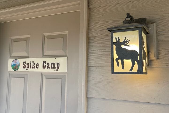 Pinedale Cozy Cabins photo 2
