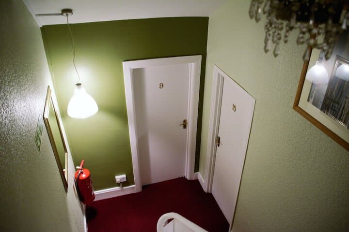 Crown Lodge Guest House photo 3