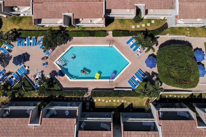 Ventura at Boca Raton by Capital Vacations photo 5