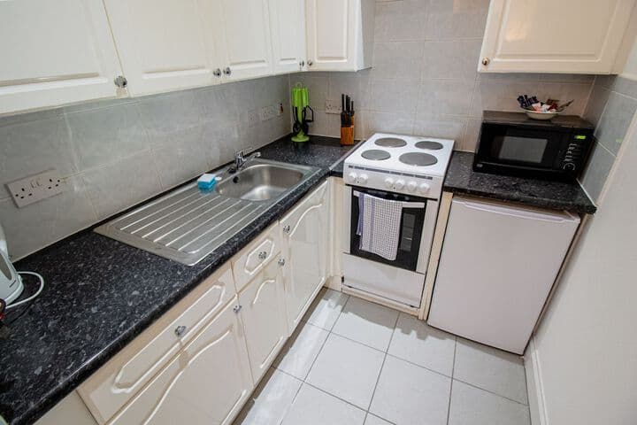 Embassy Apartments photo 4