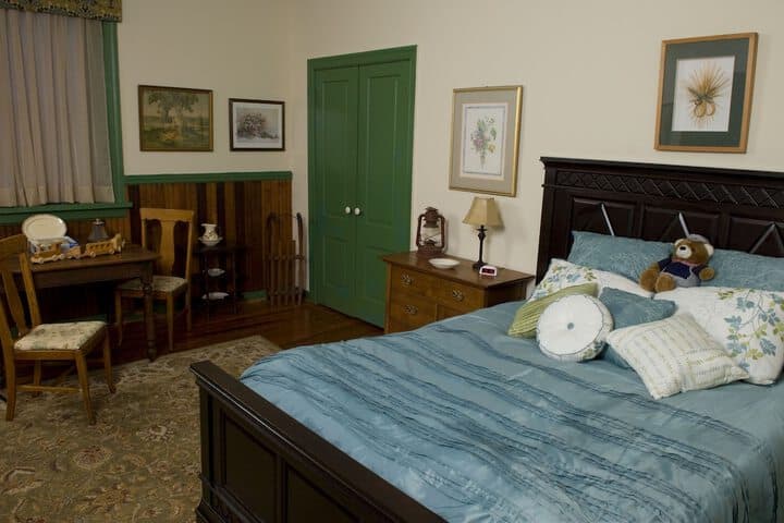 The Tinder Guest House photo 4