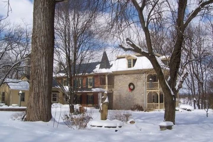 Fallen Tree Farm Bed & Breakfast photo 4