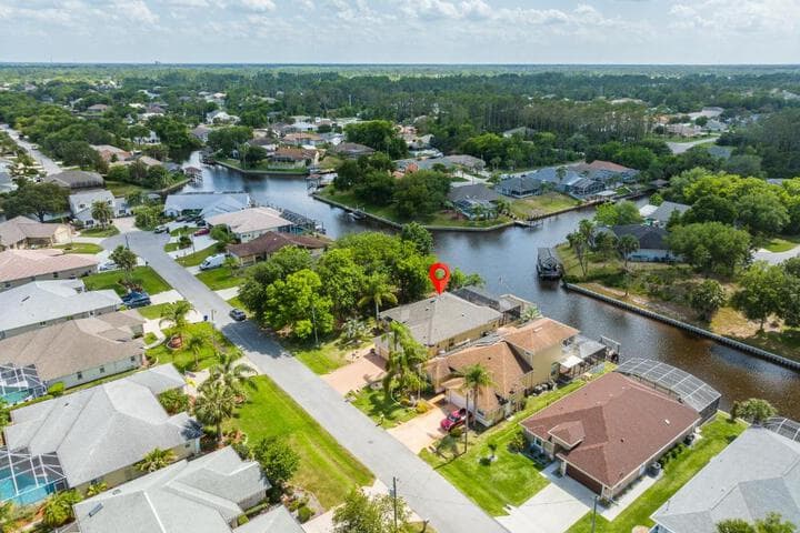 Splashing Dolphins 3 Bedrooms Private Pool Pet Friendly WiFi Sleeps 9 photo 2
