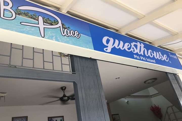 B Place Guesthouse photo 3