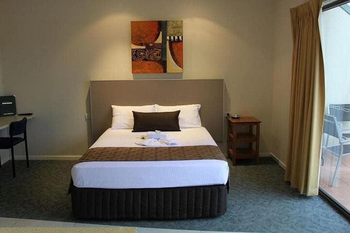 Emerald Executive Apartments photo 5